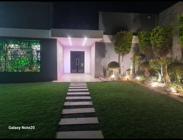4 BEDROOM HOUSE FOR SALE IN ZINNIAVILLE